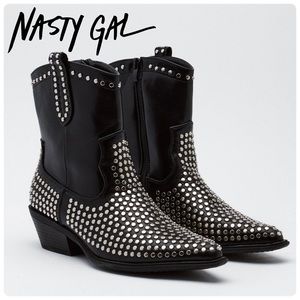 🆕Nasty Gal studded cowboy boots